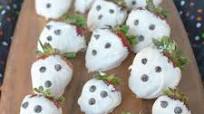 Chocolate Covered Strawberry Ghosts Chocolate Covered Strawberry Ghosts