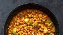 Kadai Chole/Chana - Spiced Chickpeas and Potatoes Kadai Chole/Chana - Spiced Chickpeas and Potatoes