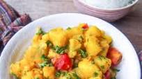 Aloo Gobi (Indian-Spiced Potatoes and Cauliflower) Aloo Gobi (Indian-Spiced Potatoes and Cauliflower)