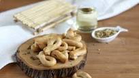 Tarallini bolliti pugliesi - scaldatelli pugliesi Tarallini bolliti pugliesi - scaldatelli pugliesi
