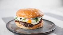Peppered Steak Burger with Horseradish Cream Peppered Steak Burger with Horseradish Cream