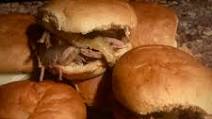 Slow Cooker Philly-Style Shredded Beef Sliders Slow Cooker Philly-Style Shredded Beef Sliders