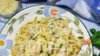 Easy Chicken Fettuccini Alfredo with Store-bought Sauce Easy Chicken Fettuccini Alfredo with Store-bought Sauce