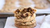 Chewy Oatmeal Chocolate Chip Coconut Cookies {My Favorite Cookie} Chewy Oatmeal Chocolate Chip Coconut Cookies {My Favorite Cookie}