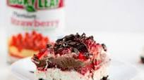 Chocolate Covered Strawberry Dream Bars Chocolate Covered Strawberry Dream Bars
