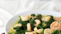 Shrimp and Spinach Stir-Fry Shrimp and Spinach Stir-Fry