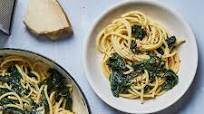 Spaghetti Aglio e Olio with Lots of Kale Spaghetti Aglio e Olio with Lots of Kale
