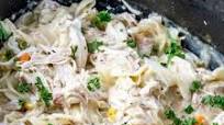 Slow Cooker Chicken and Noodles Slow Cooker Chicken and Noodles