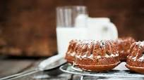 Mini Christmas Bundt Cake - Stay at Home Mum Mini Christmas Bundt Cake - Stay at Home Mum
