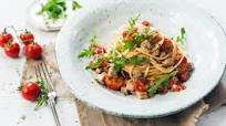 Spaghetti with cherry tomato and fresh marinated tuna Spaghetti with cherry tomato and fresh marinated tuna
