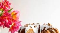 Vegan Hummingbird Bundt Cake with Vanilla Glaze Vegan Hummingbird Bundt Cake with Vanilla Glaze
