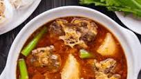Oxtail Hot Pot (牛尾煲) Oxtail Hot Pot (牛尾煲)