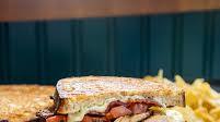Grilled Chicken Club Sandwich Grilled Chicken Club Sandwich