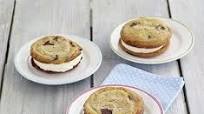 Chocolate-chip cookie ice-cream sandwiches Chocolate-chip cookie ice-cream sandwiches