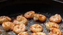 Easy Pan Seared Buttery Shrimp Easy Pan Seared Buttery Shrimp