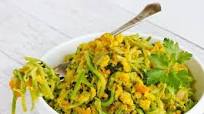 Zucchini Noodles with Onions, Carrots, and Eggs Zucchini Noodles with Onions, Carrots, and Eggs