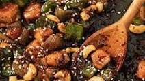 Spicy Cashew Chicken (Indo-Chinese Style) Spicy Cashew Chicken (Indo-Chinese Style)