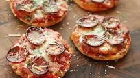 The Best English Muffin Pepperoni Pizza Recipe The Best English Muffin Pepperoni Pizza Recipe