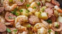 Crockpot Cajun Smothered Potatoes with Sausage and Shrimp Crockpot Cajun Smothered Potatoes with Sausage and Shrimp