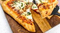 Cast Iron Margherita Pizza Cast Iron Margherita Pizza