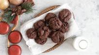 Low-Fat Double Chocolate Chip Cookies Low-Fat Double Chocolate Chip Cookies