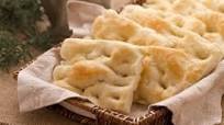 Focaccia (fügassa) alla genovese Focaccia (fügassa) alla genovese