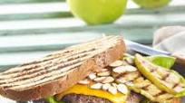 Lucky Burgers With Spicy Mustard Lucky Burgers With Spicy Mustard