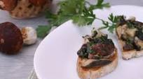 Crostini ai funghi porcini Crostini ai funghi porcini