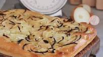 FOCACCIA CON LE CIPOLLE FOCACCIA CON LE CIPOLLE