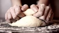 Focaccia, el tradicional pan italiano Focaccia, el tradicional pan italiano