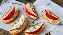 Pear and Blue Cheese Crostini Pear and Blue Cheese Crostini
