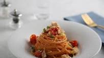 Red Lentil Spaghetti with Roasted Tomatoes & Rotisserie Chicken | Barilla Red Lentil Spaghetti with Roasted Tomatoes & Rotisserie Chicken | Barilla