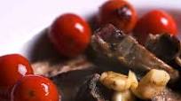 Slow Cooker Lamb Chops With Tomatoes and Garlic Slow Cooker Lamb Chops With Tomatoes and Garlic