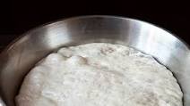 Jim Lahey's No-Knead Pizza Dough + Margherita Pie Jim Lahey's No-Knead Pizza Dough + Margherita Pie