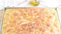 Focaccia genovese fatta in casa Focaccia genovese fatta in casa