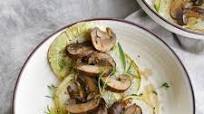 Roasted Kohlrabi Steak with Mushroom Sauce Roasted Kohlrabi Steak with Mushroom Sauce