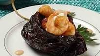 Chile ancho relleno de mariscos en salsa de chipotle Chile ancho relleno de mariscos en salsa de chipotle