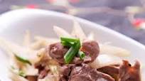 STIRRED PORK HEART WITH ONION STIRRED PORK HEART WITH ONION