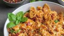 Creamy Farfalle with Spinach & Sun-Dried Tomatoes Creamy Farfalle with Spinach & Sun-Dried Tomatoes