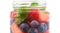How To Make Strawberry Infused Water How To Make Strawberry Infused Water