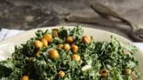 Kale Cesar Salad with Garlicy Chickpea Croutons Kale Cesar Salad with Garlicy Chickpea Croutons