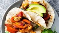 Meal Prep Chicken Fajitas (Sheet Pan) Meal Prep Chicken Fajitas (Sheet Pan)