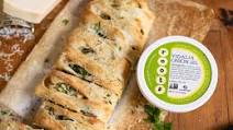 Cheesy Chicken & Spinach Vidalia Onion Braid Cheesy Chicken & Spinach Vidalia Onion Braid