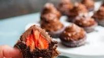 Chocolate Covered Strawberry Cupcakes Chocolate Covered Strawberry Cupcakes