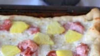 homemade ham & pineapple pizza homemade ham & pineapple pizza