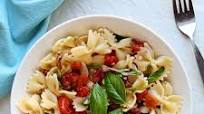 Bowtie Pasta with Simple Tomato Sauce Bowtie Pasta with Simple Tomato Sauce