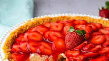 Fresh Strawberry Pie with Graham Cracker Crust Fresh Strawberry Pie with Graham Cracker Crust