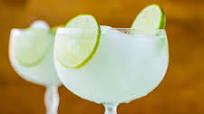 5-Calorie Raspberry Lime Margarita Fizz (non-alcoholic, vegan, gluten-free) 5-Calorie Raspberry Lime Margarita Fizz (non-alcoholic, vegan, gluten-free)