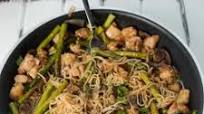 Low Carb Stir Fry with Shirataki Noodles Low Carb Stir Fry with Shirataki Noodles