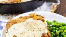 Southern Fried Pork Chops with White Gravy Southern Fried Pork Chops with White Gravy